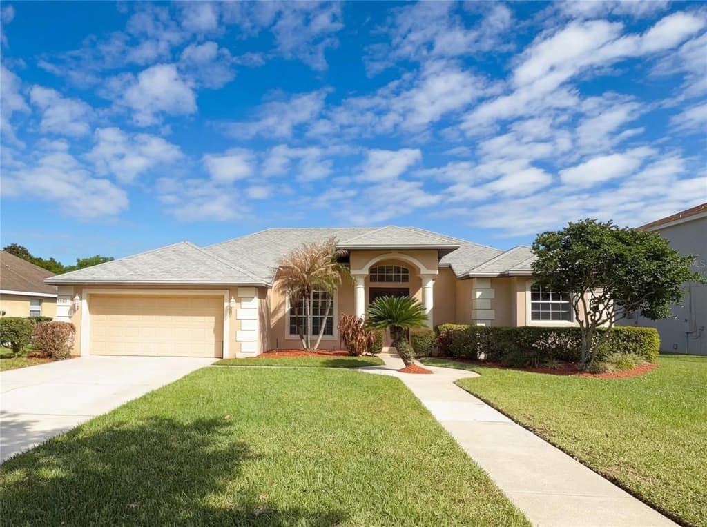 3 bedroom house for sale at 503 Cimarosa Ave Auburndale - $410,000