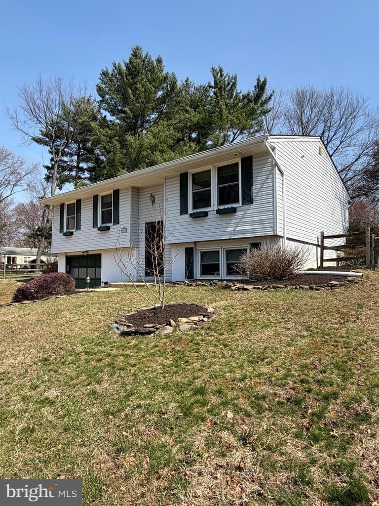 3 bedroom house for sale at 5033 Three Kings Ln Columbia 21044 - $530,000