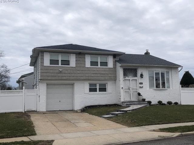 4 bedroom house for sale at 3029 Ann St Baldwin - $799,000