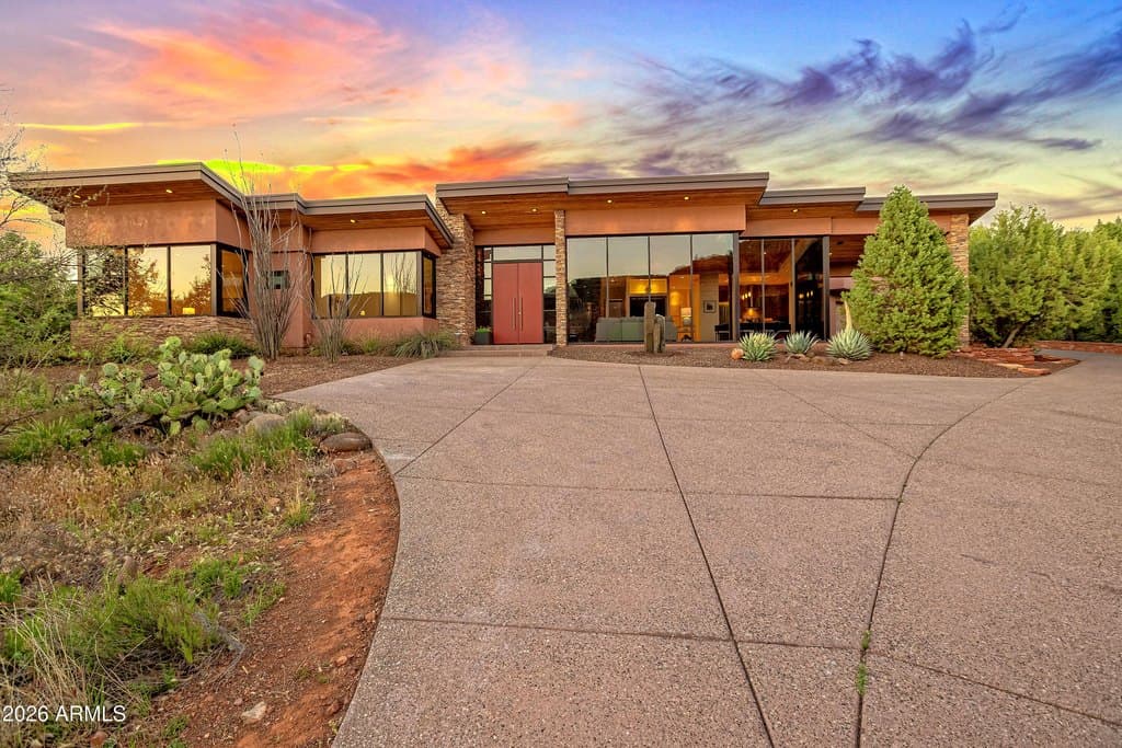 4 bedroom house for sale at 290 Cross Creek Cir Sedona 86336 - $2,950,000