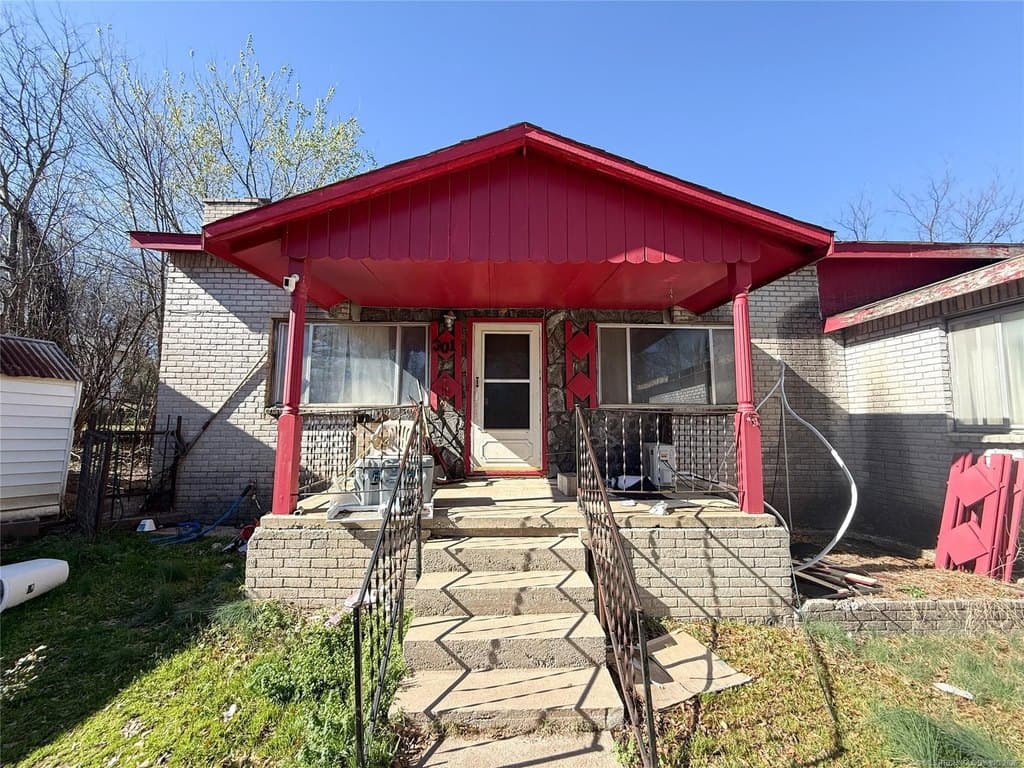 2 bedroom house for sale at 301 W Main St Beggs - $90,000