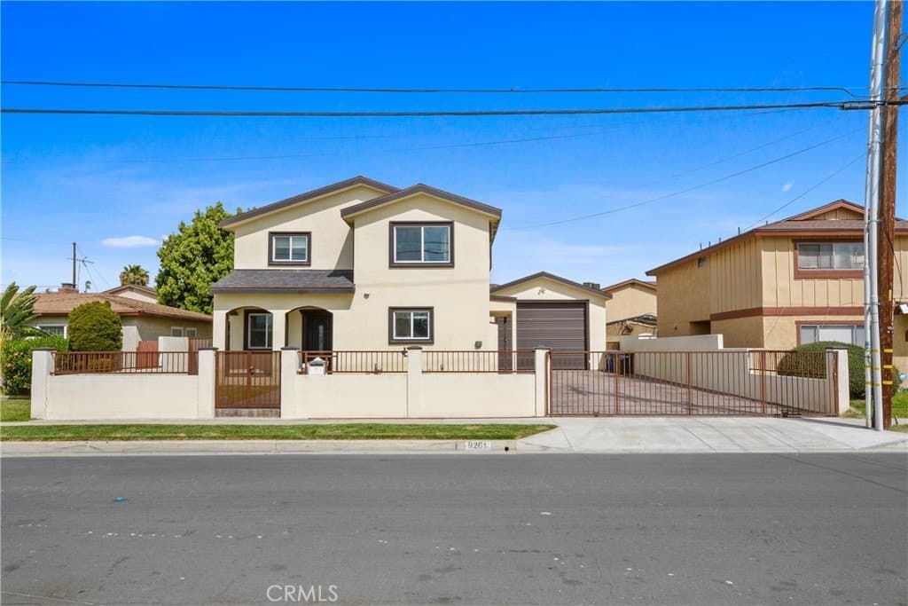 5 bedroom house for sale at 9261 Cedar St Bellflower - $1,375,000