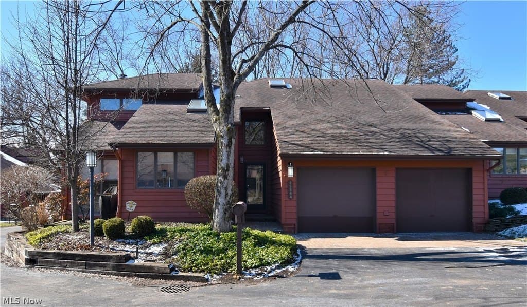 3 bedroom condo for sale at 25844 Fairmount Blvd Beachwood - $449,900
