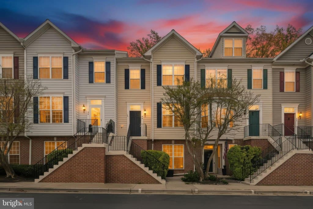 3 bedroom condo for sale at 86 Harbour Heights Dr Parole 21401 - $424,900