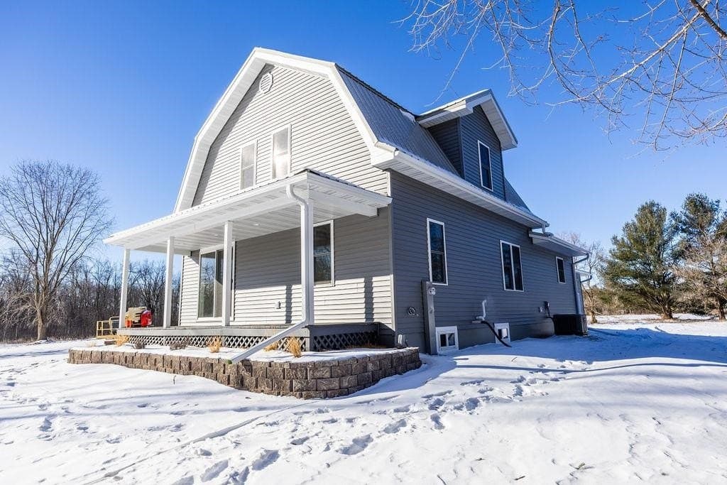 4 bedroom house for sale at N815 Navarino Rd Bonduel - $489,900
