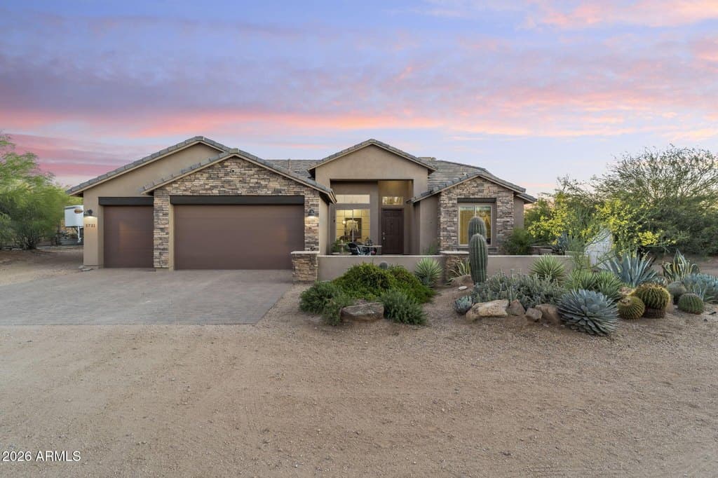 4 bedroom house for sale at 5731 E Windstone Trl Cave Creek - $1,400,000