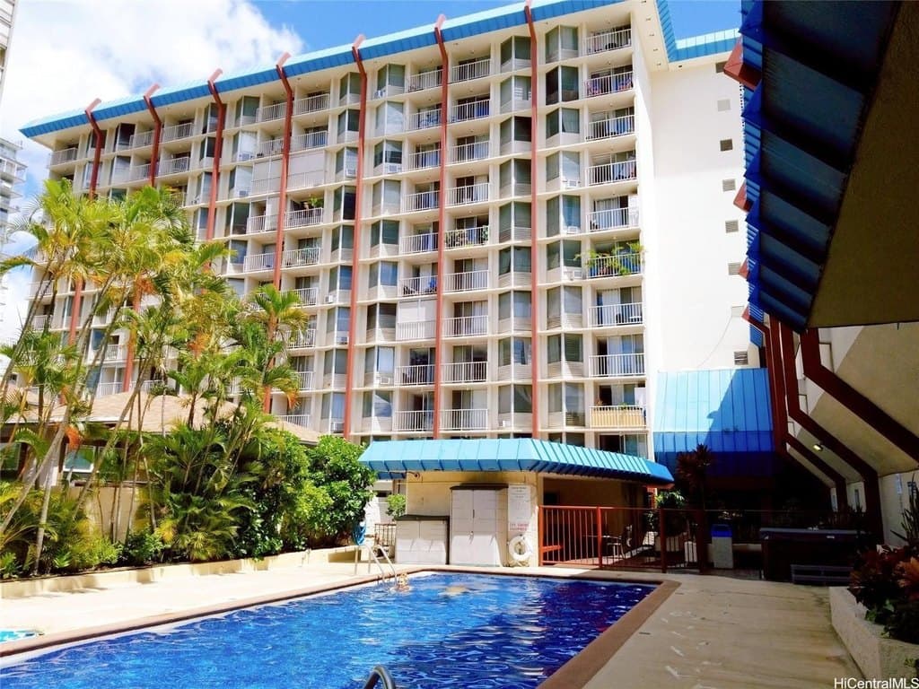 1 bedroom condo for sale at 1535 Pensacola St Apt 304 Honolulu - $325,000