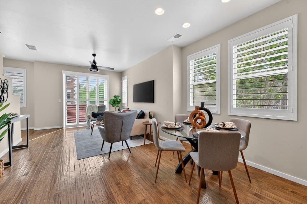 2 bedroom house for sale at 2038 20th St Sacramento - $600,000