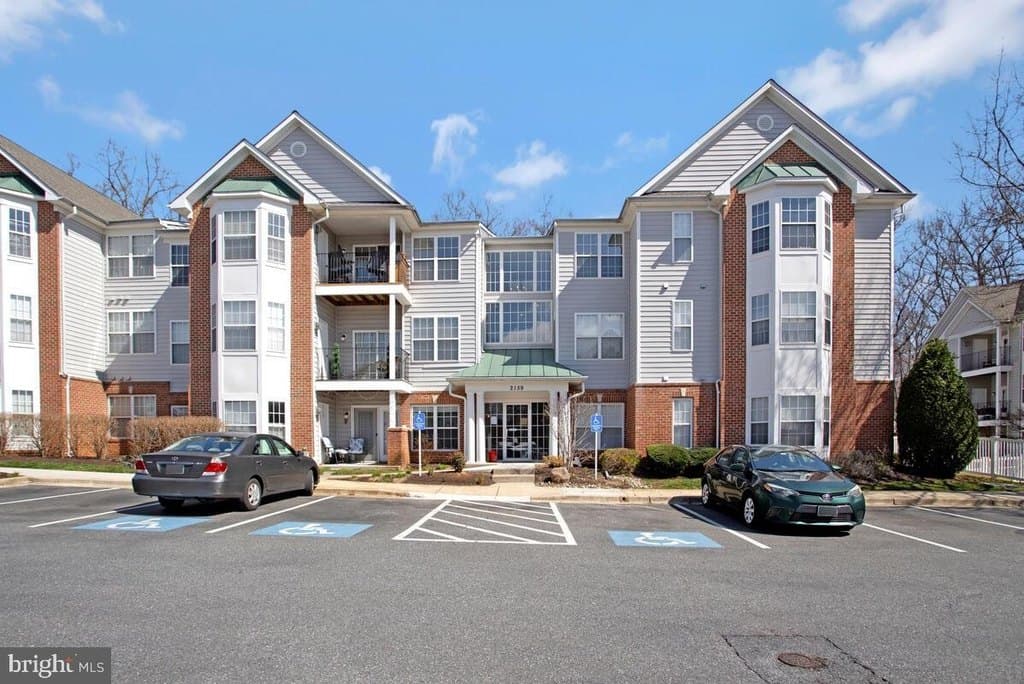 2 bedroom condo for sale at 2159 Scotts Crossing Ct Apt 201 Annapolis - $335,000