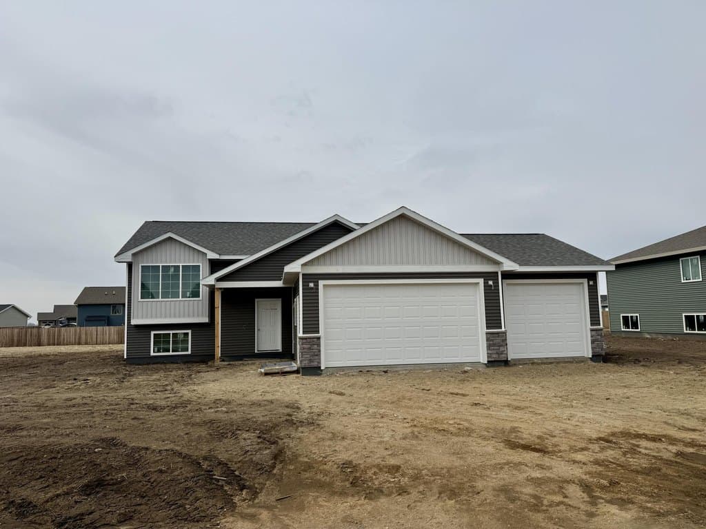 2 bedroom house for sale at 309 Audra Dr Aurora - $349,900