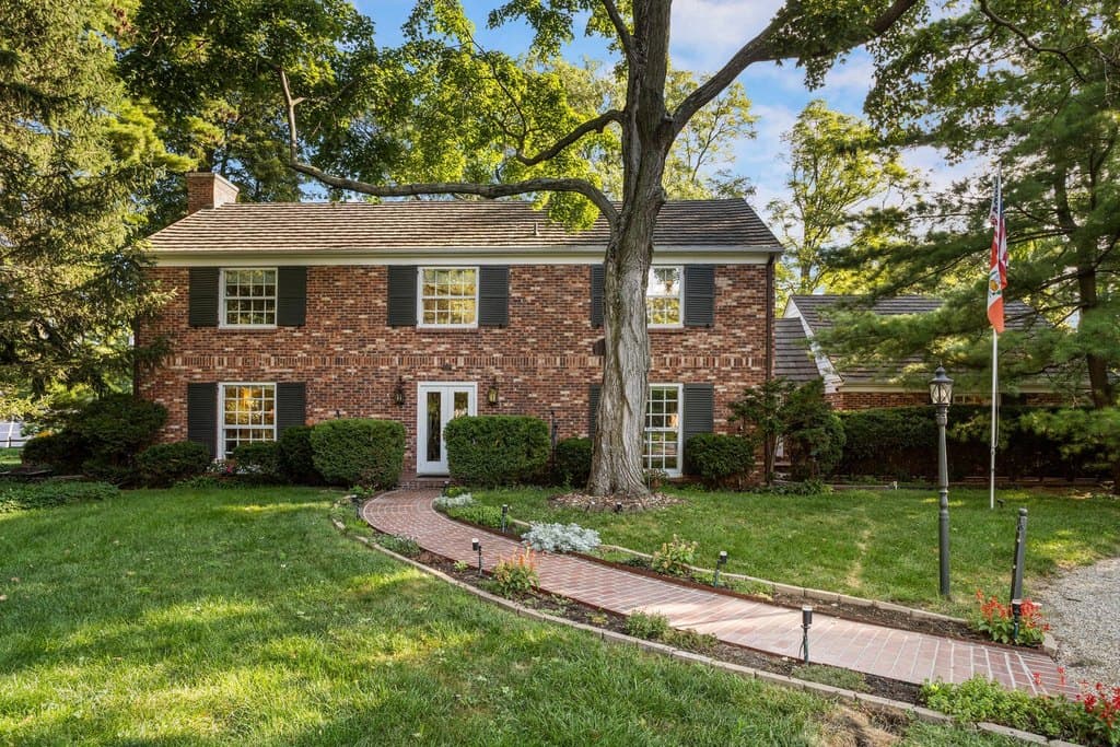 4 bedroom house for sale at 812 Dodds Dr Champaign - $1,049,000