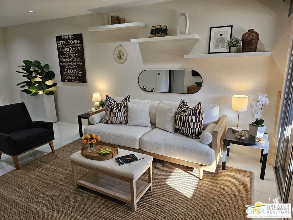 1 bedroom condo for sale at 420 N Villa Ct Unit 202 Palm Springs 92262 - $189,000