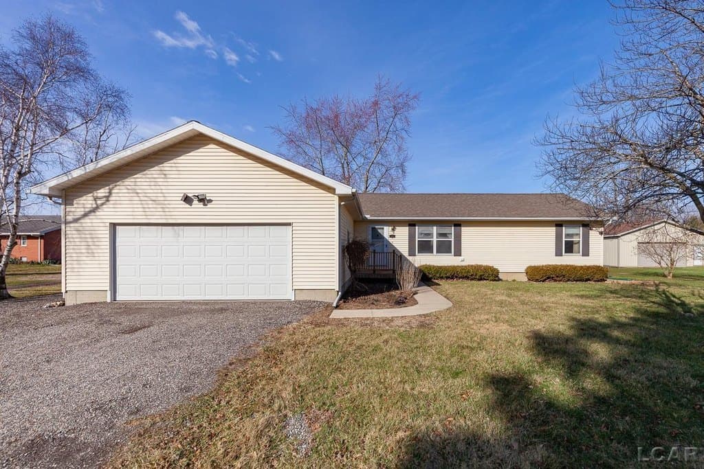 4 bedroom house for sale at 260 S Main St Britton - $259,900