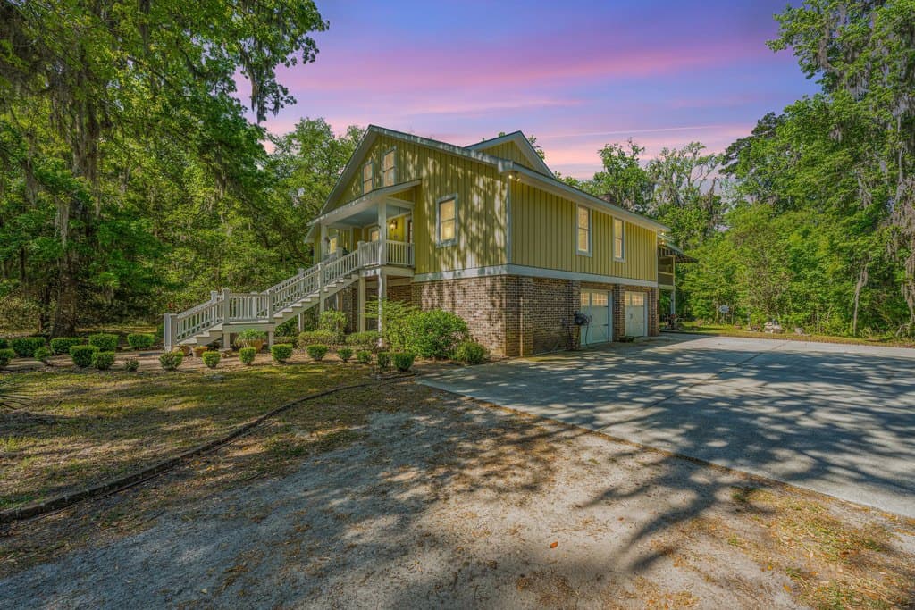 4 bedroom house for sale at 9434 Savannah Hwy Adams Run - $895,000