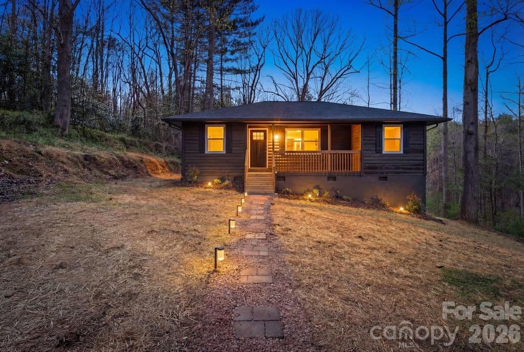 3 bedroom house for sale at 4515 Rudisill St Hickory 28602 - $209,900