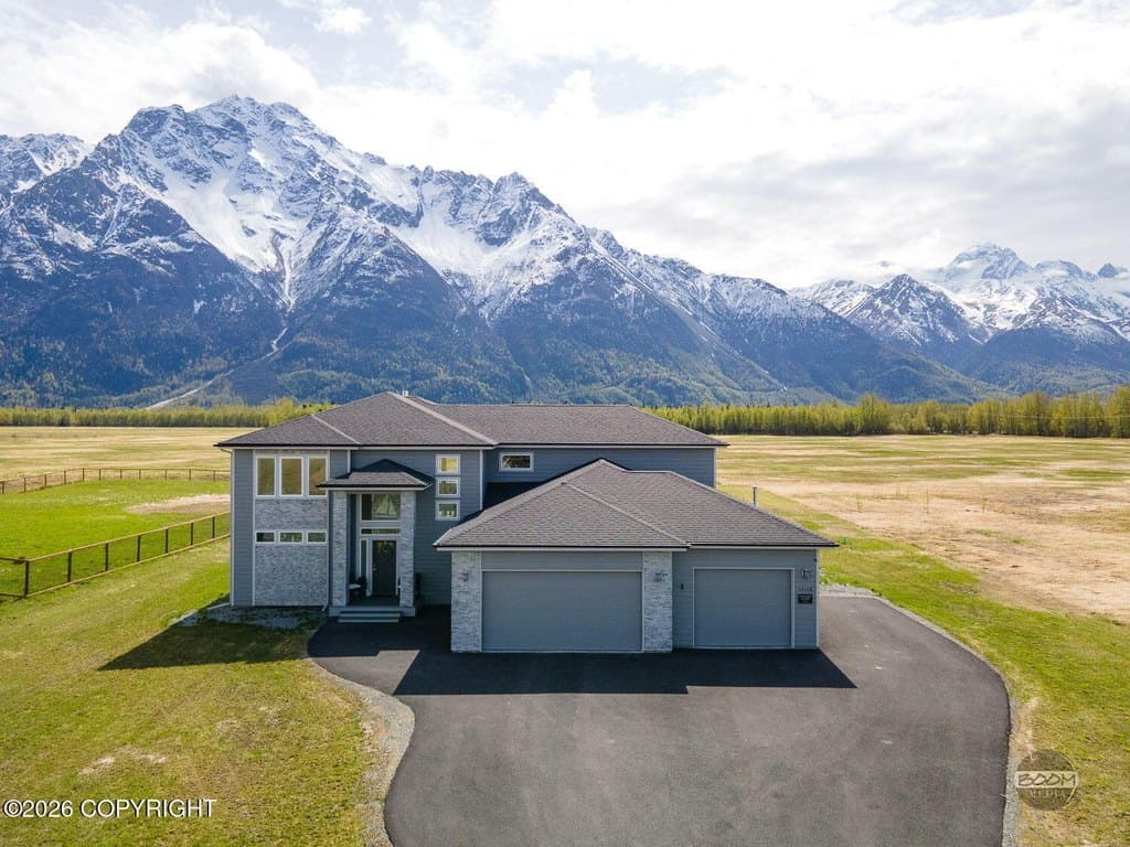 5 bedroom house for sale at 15148 E Washington Blvd Butte - $869,900