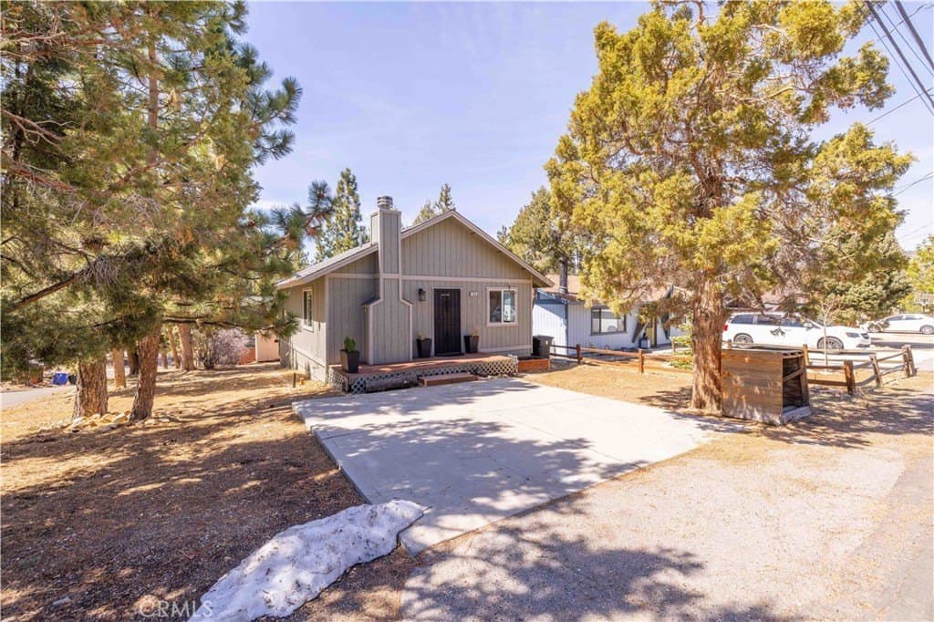 2 bedroom house for sale at 196 Sunset Ln Big Bear City - $365,000