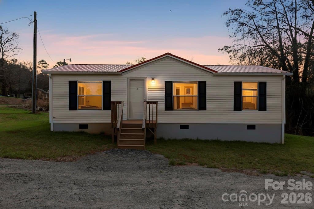 4 bedroom house for sale at 376 Puzzle Creek Rd Bostic - $255,000