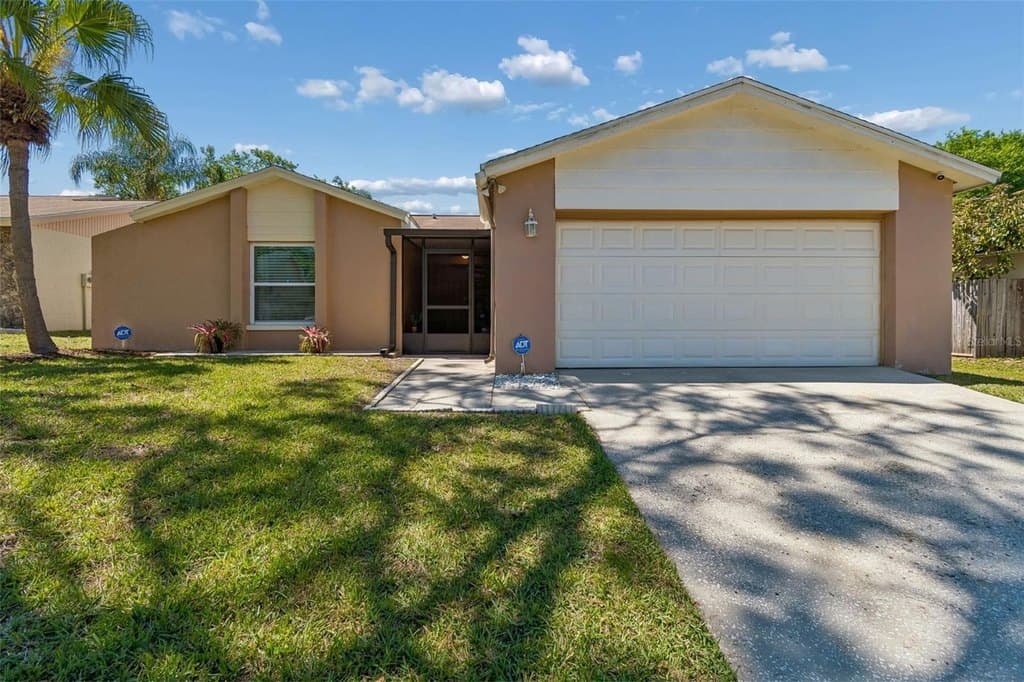 3 bedroom house for sale at 14827 Oak Vine Dr University - $369,000