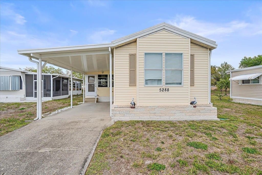 2 bedroom mobile home for sale at 5288 Palena Blvd North Port 34287 - $105,000