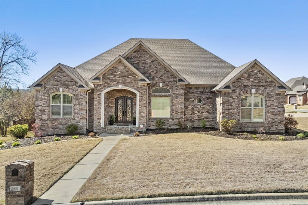 4 bedroom house for sale at 9833 Oak Heights Dr Sherwood 72120 - $524,900