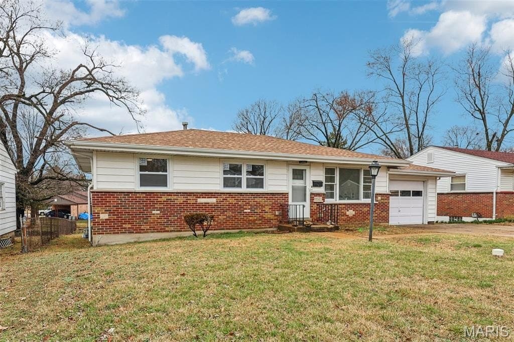 3 bedroom house for sale at 6621 Dunwold Dr Berkeley - $164,900