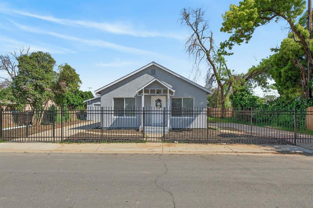4 bedroom multi-family for sale at 4021 46th St Fruitridge Pocket 95820 - $599,000