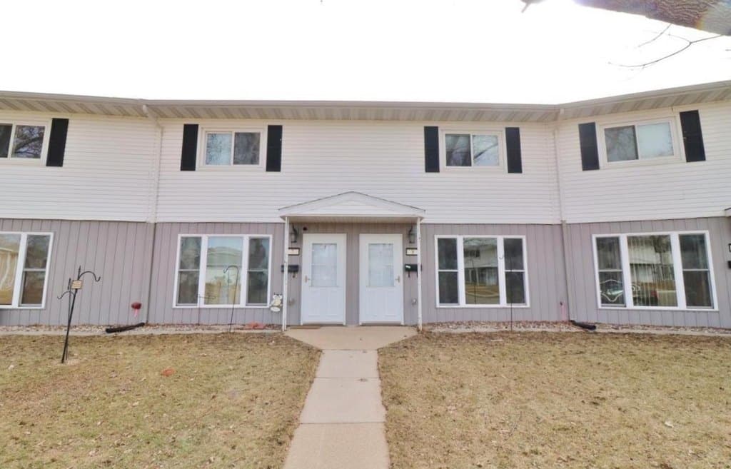 2 bedroom condo for sale at 8 Westfield Cir Minot 58701 - $123,900