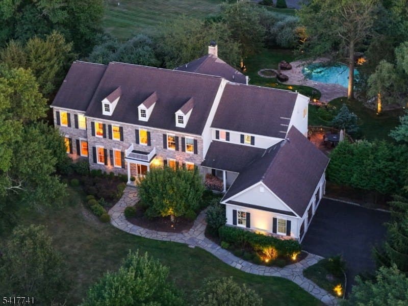 6 bedroom house for sale at 25 Carriage Way Basking Ridge - $2,399,900
