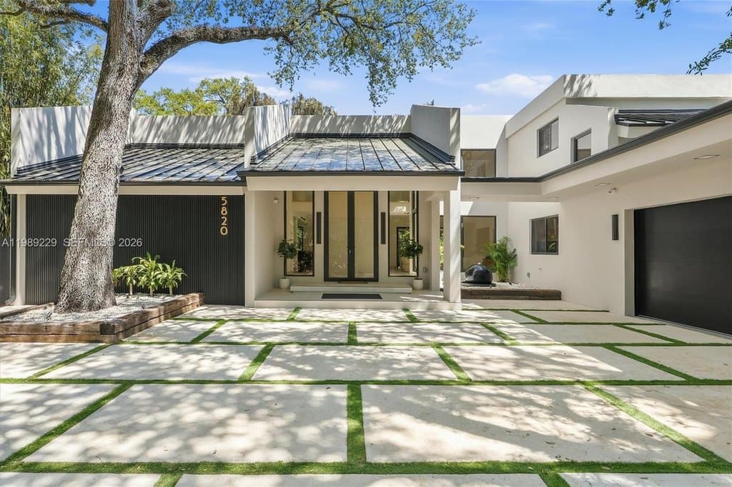 5 bedroom house for sale at 5820 SW 33rd Ln Hollywood 33312 - $4,950,000