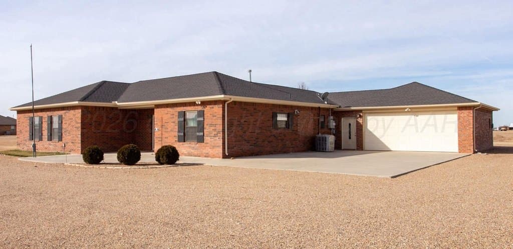 3 bedroom house for sale at 500 S FM 2381 Bushland - $425,000