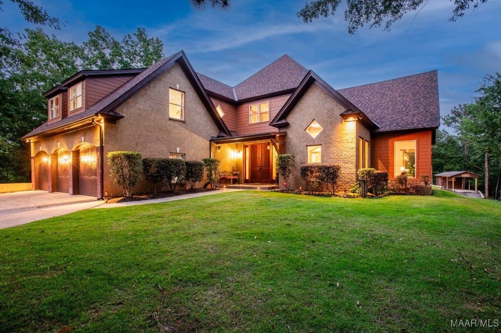 4 bedroom house for sale at 120 Covered Bridge Rd Blue Ridge - $850,000