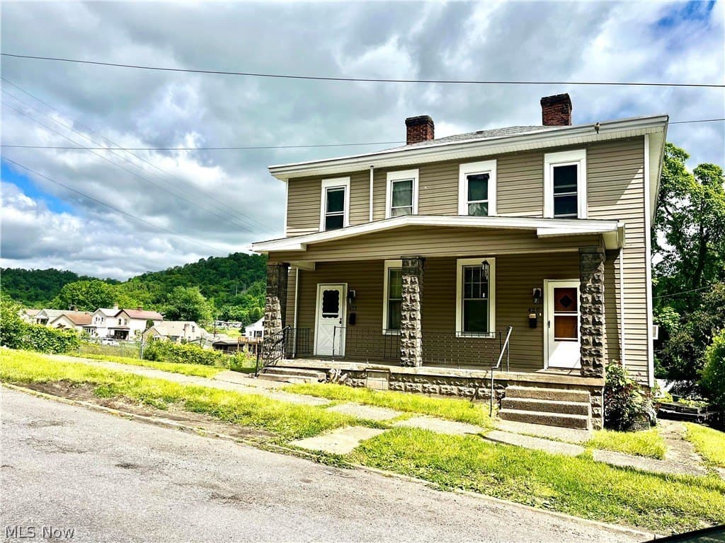 5 bedroom multi-family for sale at 422 Whitely St Bridgeport - $125,000