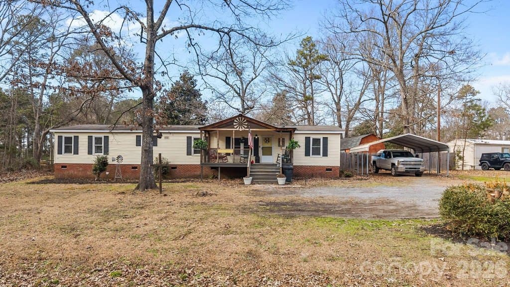4 bedroom house for sale at 715 Will Jones Cir Catawba - $284,900