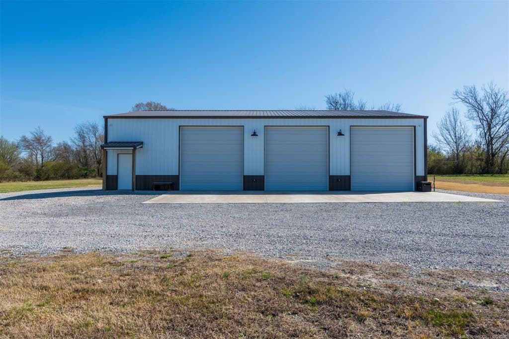 land for sale at 9195 E 580 Rd Catoosa - $865,000