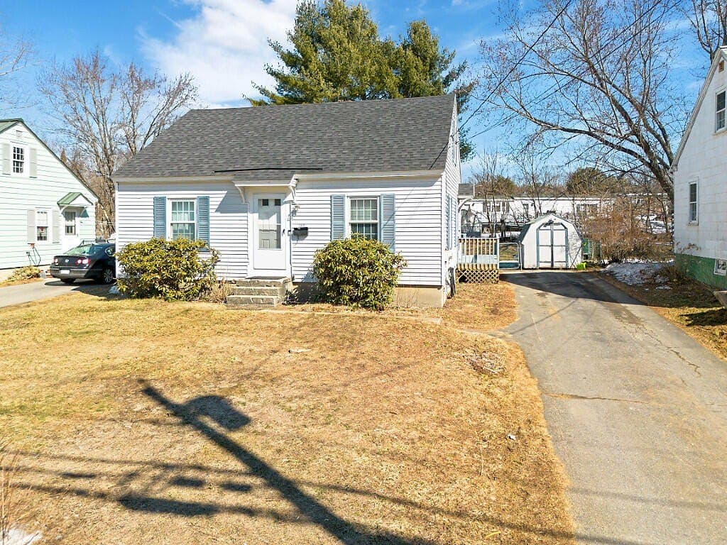 4 bedroom house for sale at 189 Cony St Augusta - $259,900