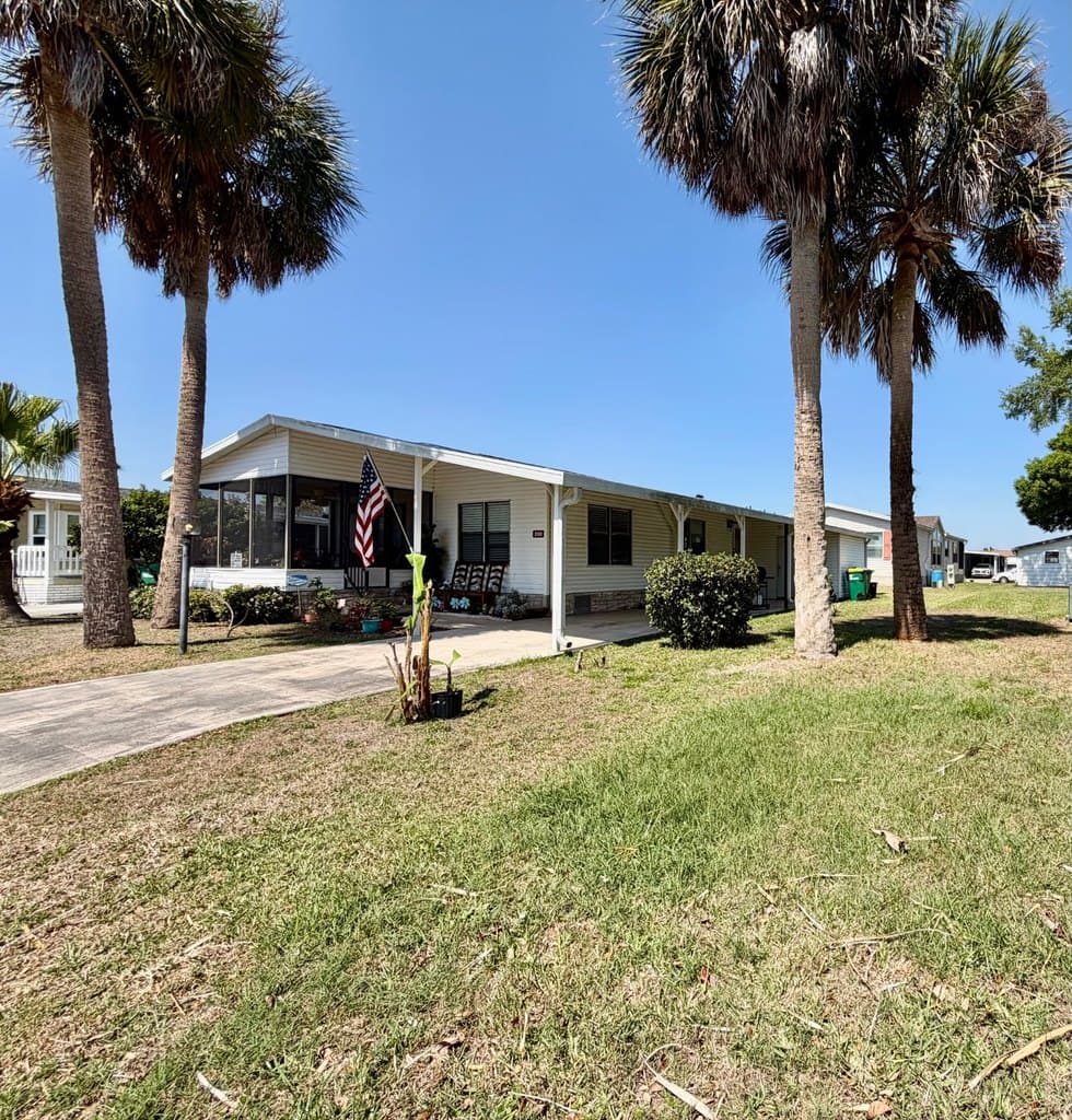 2 bedroom mobile home for sale at 2112 Harbor Point Ct Unit 598 Melbourne 32904 - $68,900