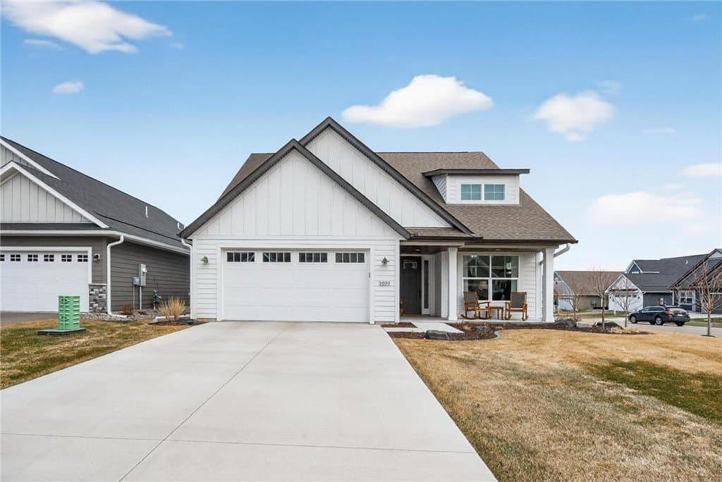 4 bedroom townhouse for sale at 5039 Dale Ridge Rd Woodbury 55129 - $830,000