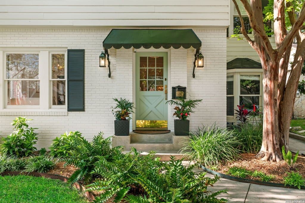 4 bedroom house for sale at 324 Wildrose Ave Alamo Heights - $950,000
