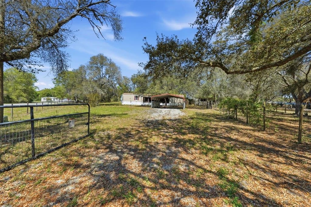 3 bedroom mobile home for sale at 31621 S Lake Dr Eustis 32736 - $124,999