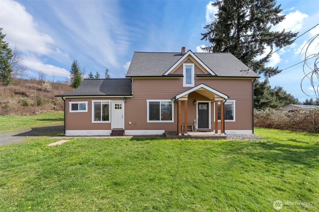 5 bedroom house for sale at 1620 Delaware Ave Centralia - $424,900