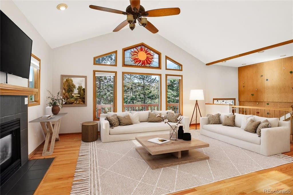 4 bedroom house for sale at 9758 Fallen Rock Rd Aspen Park - $799,000