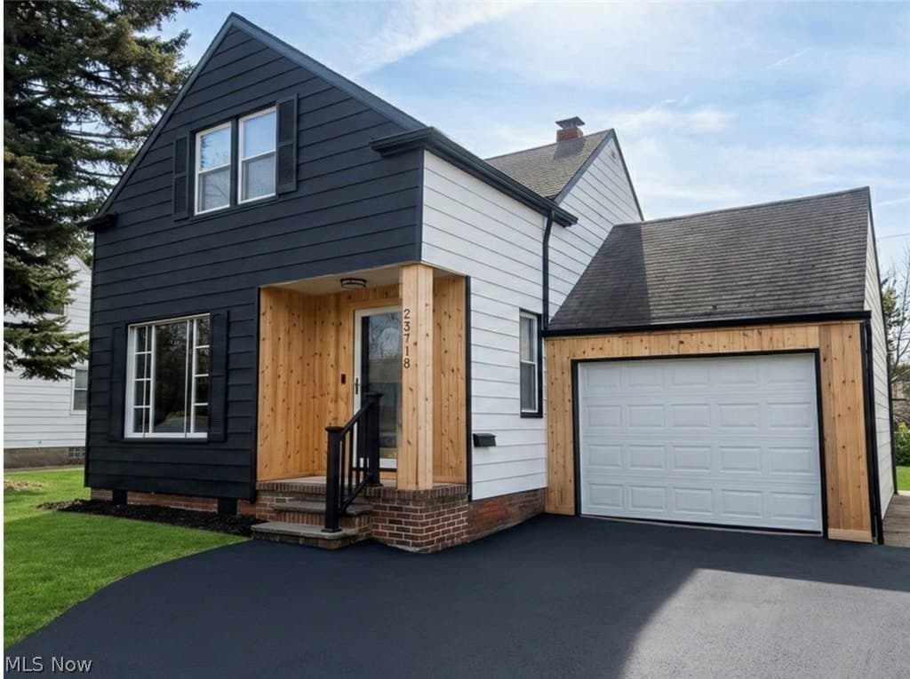 4 bedroom house for sale at 23718 Cedar Rd Beachwood - $349,999