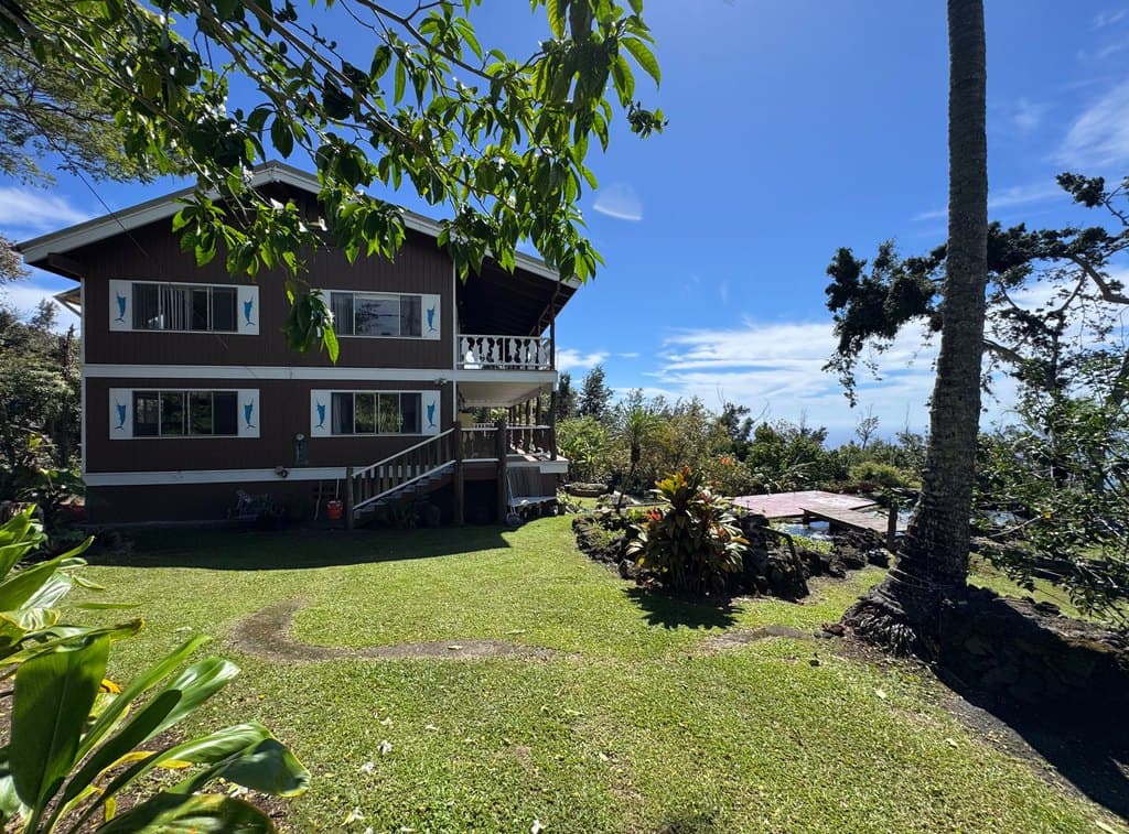 4 bedroom house for sale at 88-646 Papa Bay Dr Captain Cook - $849,000
