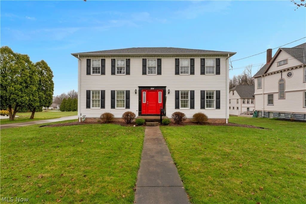 4 bedroom house for sale at 264 W Main St Canfield - $393,000