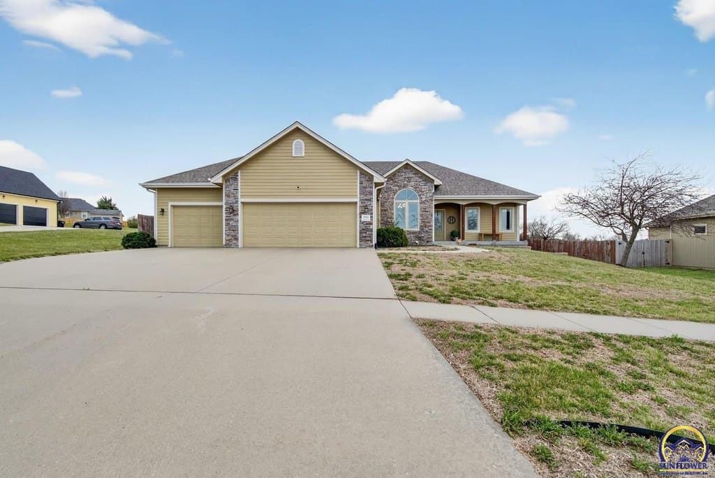 5 bedroom house for sale at 4828 NW Kendall Dr Topeka 66618 - $450,000