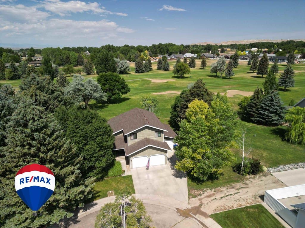 3 bedroom house for sale at 4120 Torey Pines Ct Riverton 82501 - $419,900