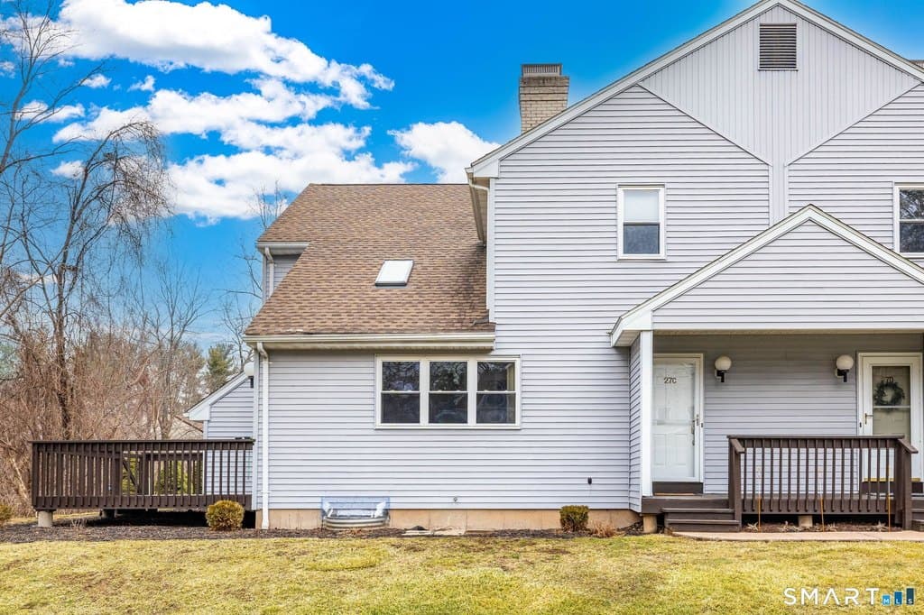 2 bedroom townhouse for sale at 27 Folkstone Rd Apt C Broad Brook - $295,000