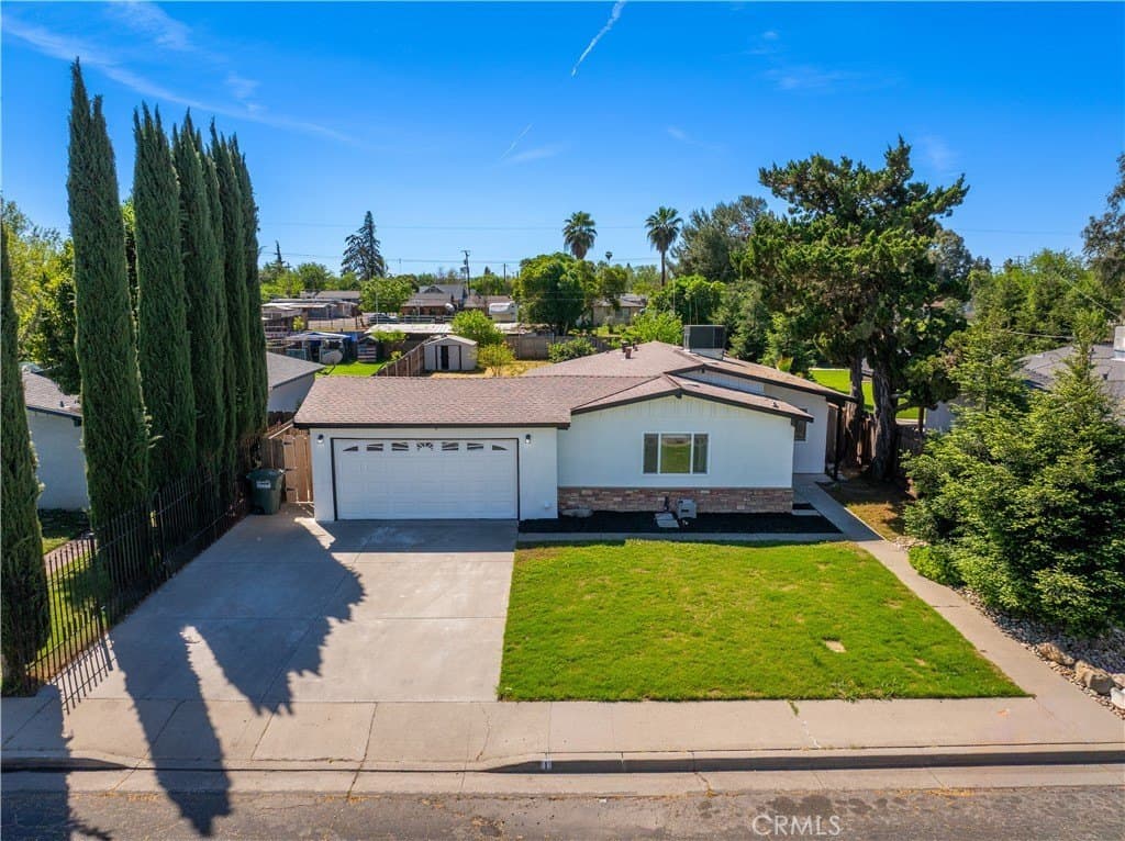 3 bedroom house for sale at 1570 E 26th St Merced 95340 - $349,000
