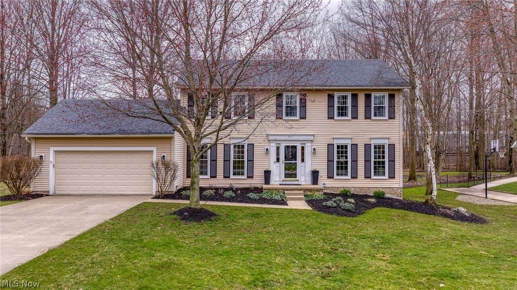 4 bedroom house for sale at 917 Silverberry Ln Hudson 44236 - $500,000